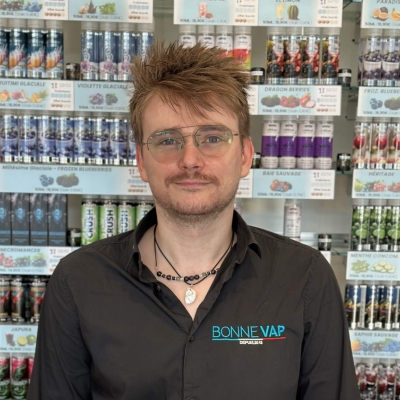 Théo, conseiller de la boutique Bonne Vap Golbey