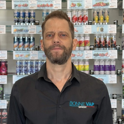 Vincent, conseiller de la boutique Bonne Vap Golbey