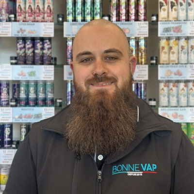 Dylan, conseiller de la boutique Bonne Vap Sarrebourg